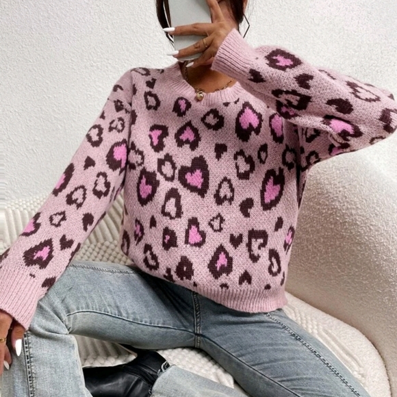 Leopard & Heart Pattern Drop Shoulder Sweater Blouse - Picture 3 of 7
